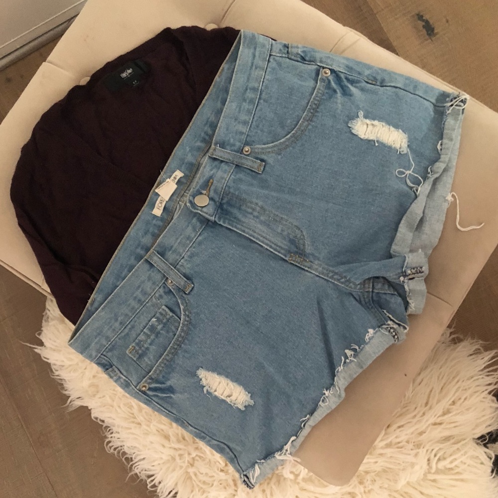 Bundle! Distressed Shorts & Sweater